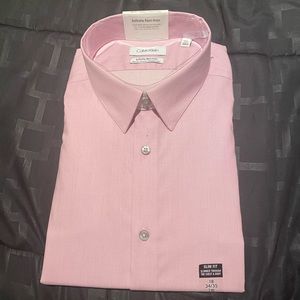 Men’s slim fit, Calvin Klein button down shirt